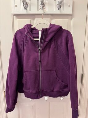 Lululemon cropped full zip dramatic magenta scuba hoodie size M/L